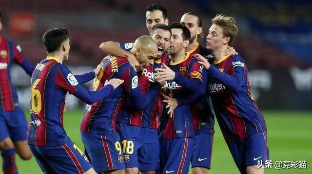 包含今晨西甲焦点战,托特纳姆状态回暖,引发热议,轮换策略成焦点的词条 包含今晨西甲焦点战,托特纳姆状态回暖,引发热议,轮换策略成焦点的词条